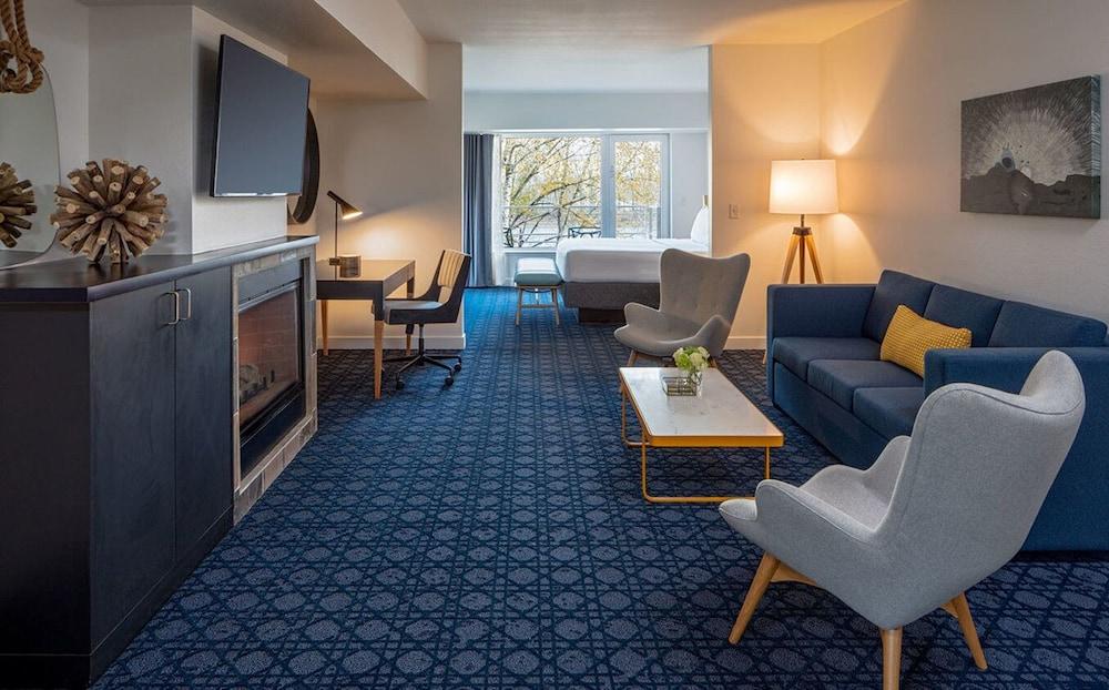 River'S Edge Hotel Portland, Tapestry Collection By Hilton Exterior photo